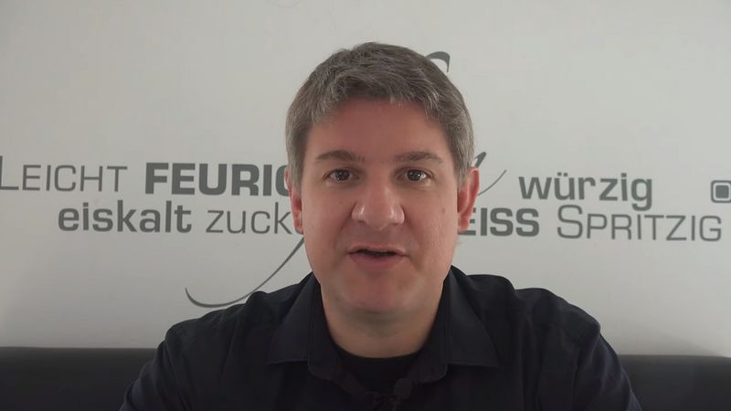 Dr. Remco van der Velden
