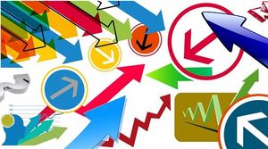 Verschiedene Pfeile aus unterschiedlichen Richtungen treffen aufeinander