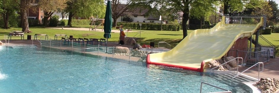Rutsche im Geseker Freibad