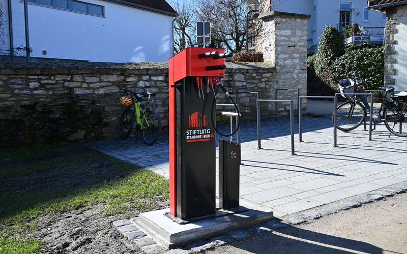 Fahrrad-Reparatur-Station