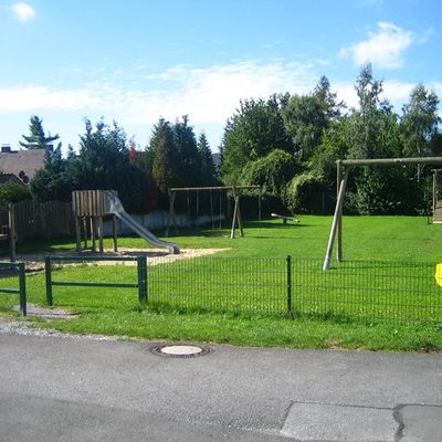 
                                Spielplatz Looser Straße
                            