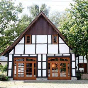 
                                Heimathaus
                            