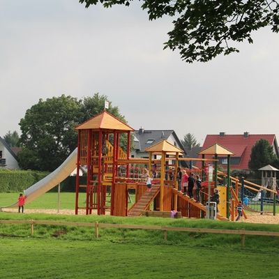 
                                Spielplatz Auf den Strickern
                            