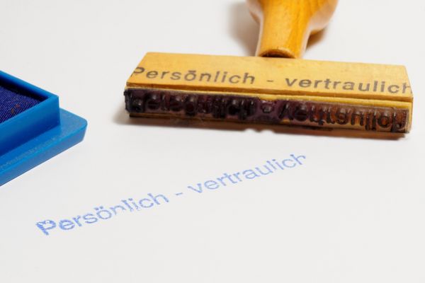 Stempel: Persönlich - vertraulich