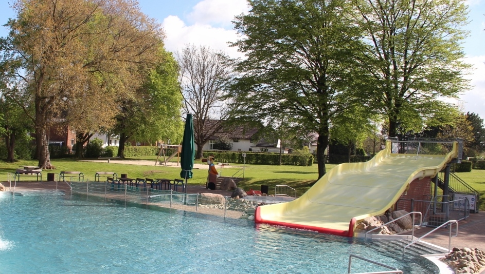 Rutsche im Geseker Freibad